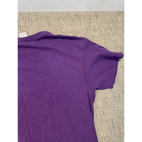 Stranger Things T Shirt‎ Hawkins Middle School A.V. Club Purple Size Xtra Large - Picture 12 of 14